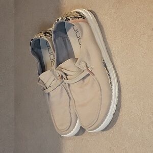Hey Dude Wendy Snake Print size 11